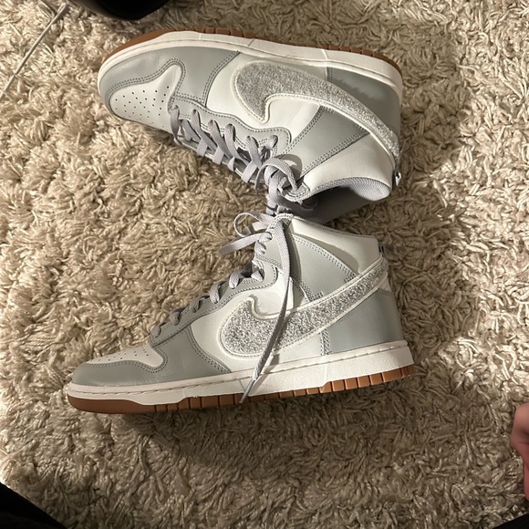 Nike dunks, brand new condition - Picture 3 of 4